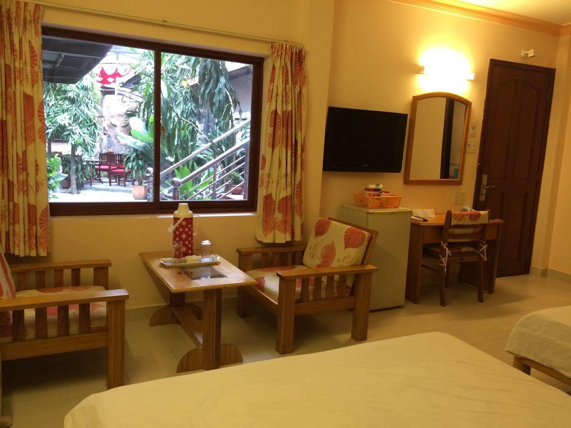 Vien Ngoc Xanh Hotel 1 ホーチミン市 エクステリア 写真